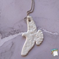 Кулон Пташка горлиця біла, авторський малюнок. Ручна робота